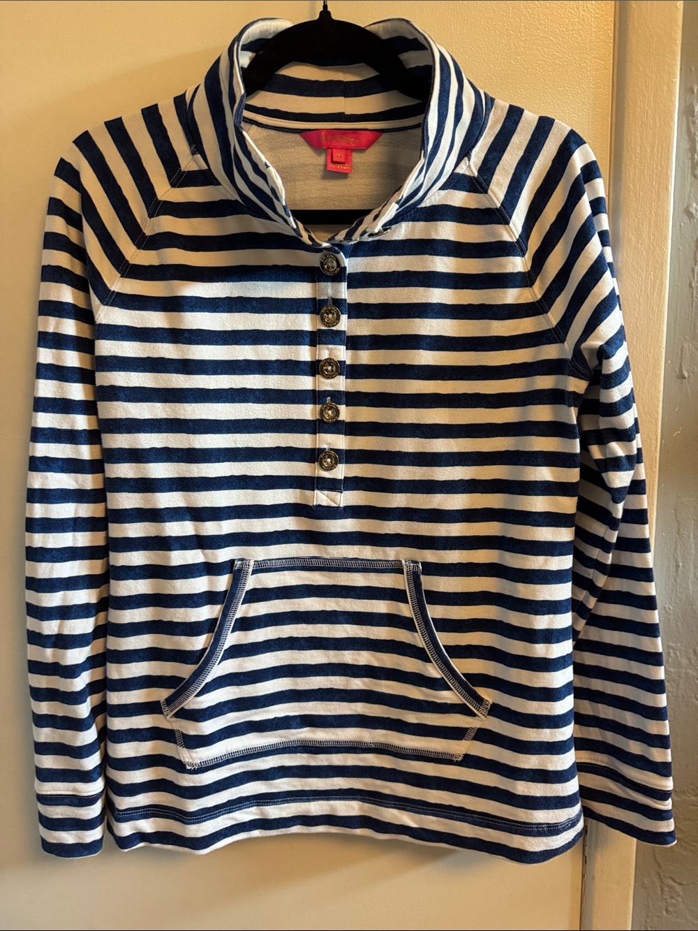 GUC Lilly Pulitzer Striped Navy and White Popover.  Size M.